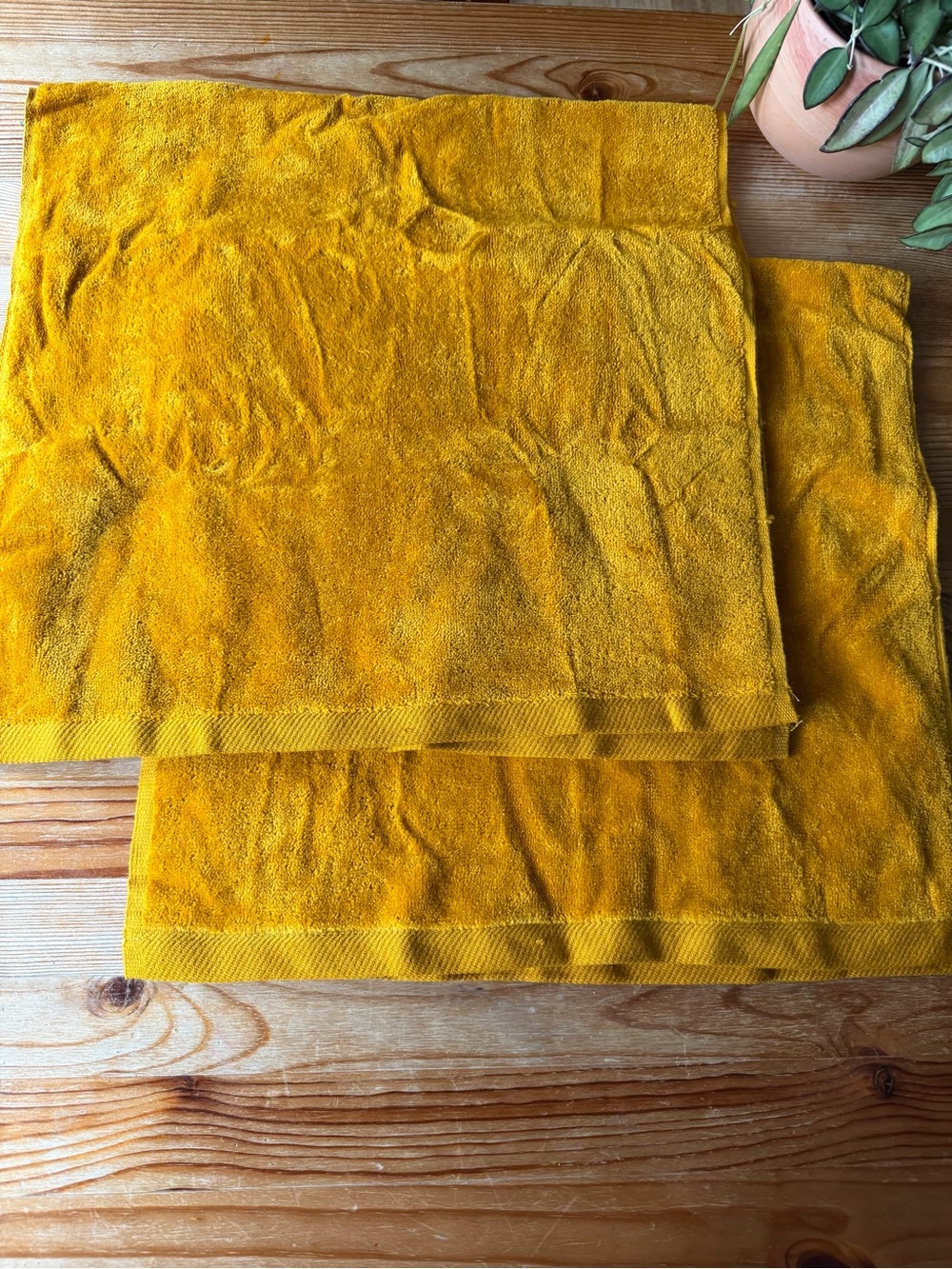 Vintage Amber Bath Towels
